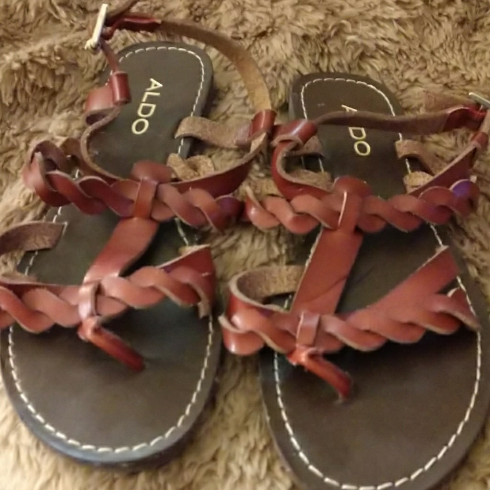 Sandles